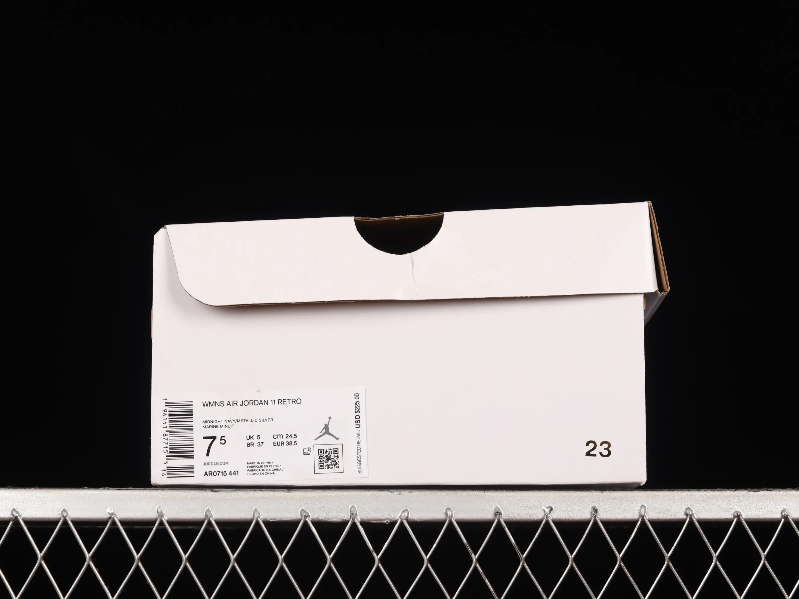 All categories Air Jordan Jordan series basketball shoes Air Jordan 11 pure original version Air Jordan 11 Velvet "Midnight Navy" AJ11 Joe 11 midnight blue AR0715-441